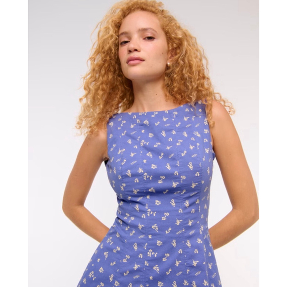 Abercrombie & Fitch The A&F Mila High-Neck Stretch Mini Dress Size XSP - Picture 2 of 9